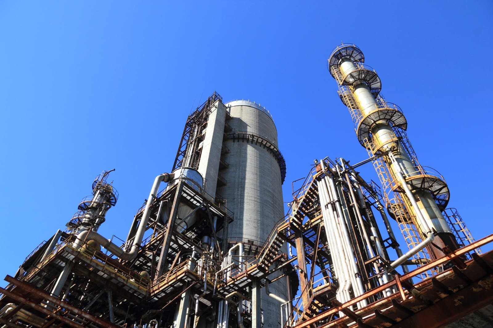 Refinery process columns